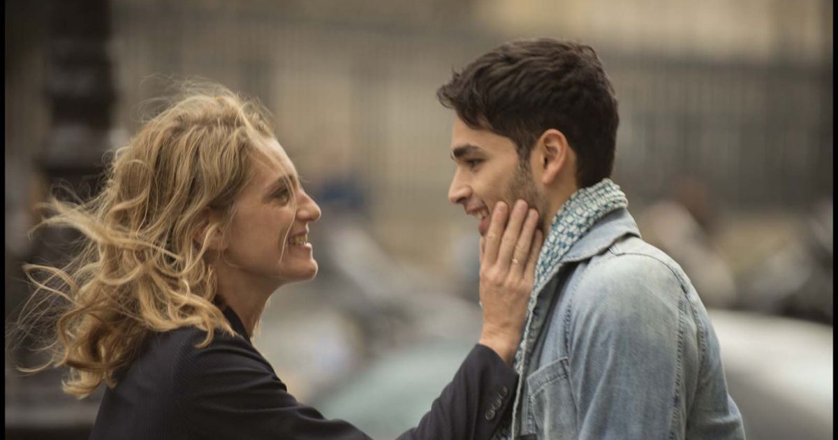 Distribution De La Fête Des Mères 2018 Olivia Côte dans La Fête des mères. - Purepeople