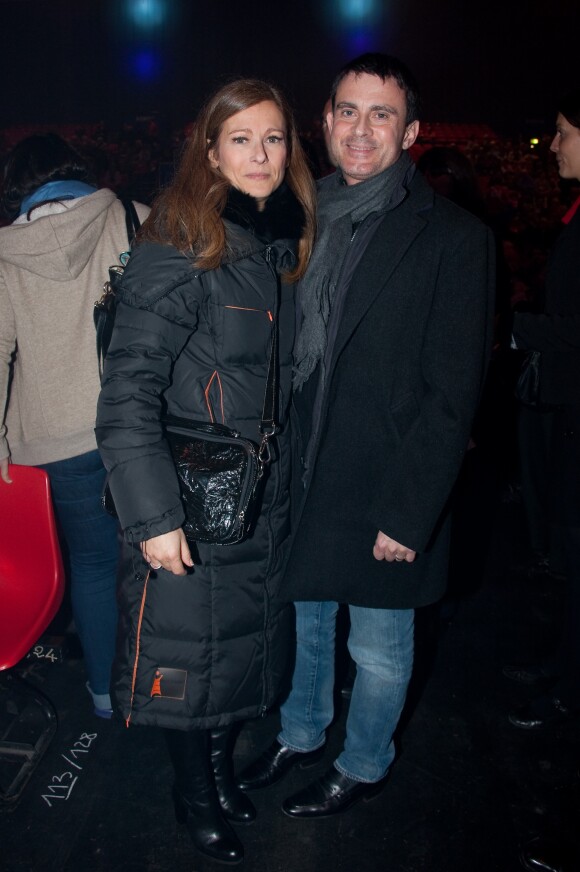 Exclusif - Manuel Valls et sa femme Anne Gravoin assistent au concert de Roberto Alagna & Big Band : Little Italy au Zenith de Paris le 30 decembre 2013.