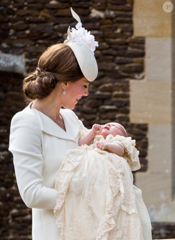 Kate Middleton après le baptême de la princesse Charlotte de Cambridge à Sandringham, le 5 juillet 2015.