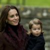 Catherine Kate Middleton et sa fille la princesse Charlotte à la messe de Noël en décembre 2016.
