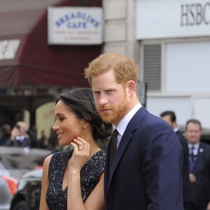 Meghan Markle et le prince Harry sont venus assister ensemble, le 23 avril 2018 en l'église St Martin-in-the-fileds à Londres, à la cérémonie commémorant le 25e anniversaire de l'assassinat de Stephen Lawrence, victime à 18 ans d'un crime raciste.