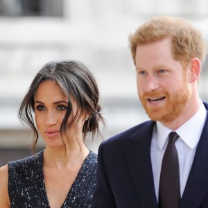 Le prince Harry et Meghan Markle le 23 avril 2018 en l'église St Martin-in-the-fileds à Londres pour la cérémonie commémorant le 25e anniversaire de l'assassinat de Stephen Lawrence, victime à 18 ans d'un crime raciste.