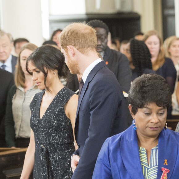 Le prince Harry et Meghan Markle, derrière Doreen Lawrence, mère du défunt, ont assisté ensemble, le 23 avril 2018 en l'église St Martin-in-the-fileds à Londres, à la cérémonie commémorant le 25e anniversaire de l'assassinat de Stephen Lawrence, victime à 18 ans d'un crime raciste.