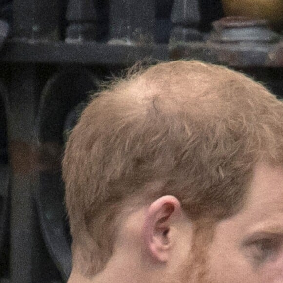 Le prince William, duc de Cambridge, assistait en compagnie du prince Harry et de Meghan Markle à la messe de commémoration de l'ANZAC Day en l'abbaye de Westminster à Londres le 25 avril 2018.