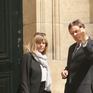 Chantal Goya et des proches - Obsèques de la mère de Chantal Goya, Colette Dartiguenave De Guerre, en l'église Saint-Roch à Paris. Le 26 avril 2018.