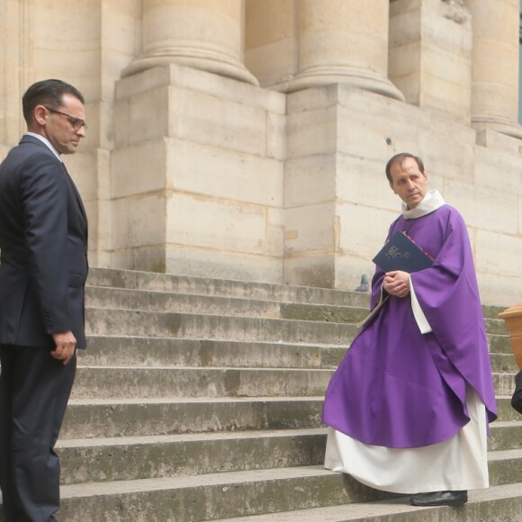 Illustration - Obsèques de la mère de Chantal Goya, Colette Dartiguenave De Guerre, en l'église Saint-Roch à Paris. Le 26 avril 2018.