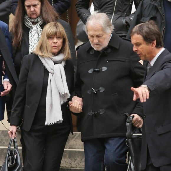 La soeur de Chantal Goya Marie-José et son mari Charles-Henri Bainville, Chantal Goya, son mari Jean-Jacques Debout et leur fils Jean-Paul, Samantha, petite-fille de Chantal Goya et les proches - Sorties des obsèques de la mère de Chantal Goya, Colette Dartiguenave De Guerre, en l'église Saint-Roch à Paris. Le 26 avril 2018.