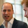 Le prince Harry était accompagné de son frère le prince William, qui sera son témoin de mariage, le 26 avril 2018 pour l'inauguration du centre Greenhouse, une salle de sport installée dans une église de North Westminster, à Londres.