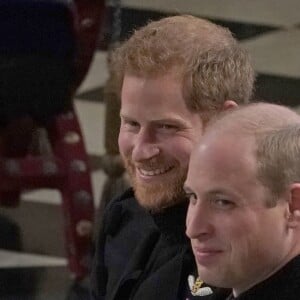 Le prince Harry avec son frère le prince William, duc de Cambridge, qui était son témoin, lors de son mariage avec Meghan Markle en la chapelle St George à Windsor le 19 mai 2018.