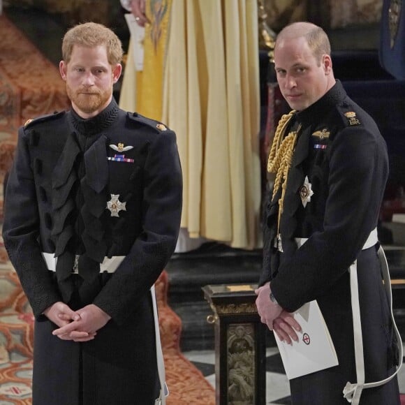 Le prince Harry avec son frère le prince William, duc de Cambridge, qui était son témoin, lors de son mariage avec Meghan Markle en la chapelle St George à Windsor le 19 mai 2018.