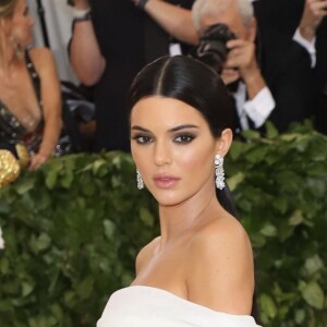 Kendall Jenner assiste au Met Gala 2018 (exposition 'Heavenly Bodies: Fashion and the Catholic Imagination') au Metropolitan Museum of Art à New York, le 7 mai 2018. © Charles Guerin / Bestimage