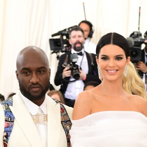 Kendall Jenner et Virgil Abloh assistent au Met Gala 2018 (exposition 'Heavenly Bodies: Fashion and the Catholic Imagination') au Metropolitan Museum of Art à New York, le 7 mai 2018.