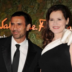 Geena Davis et son mari Reza Jarrahy - Tapis rouge de la soirée Salvatore Ferragamo à Los Angeles le 17 octobre 2013.