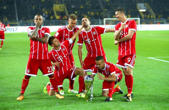 Arturo Vidal, Joshua Kimmich, Thomas Müller, Franck Ribéry, Rafinha et Robert Lewandowski - Le Bayern Munich gagne la Supercoupe en battant le Borussia Dortmund à Dortmund, le 5 août 2017.