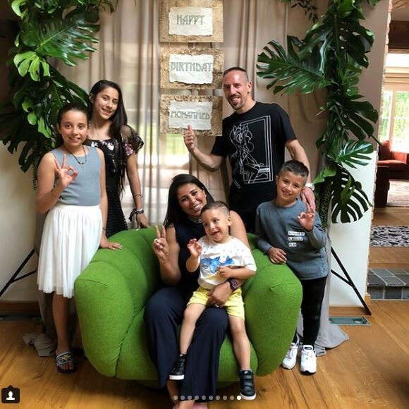 Franck Ribéry et sa femme Wahiba célèbre les 3 ans de leur fils Mohammed avec leurs autres enfants, Hizya, Shakinez, Seïf el Islam et Mohammed. Instagram, mai 2018.
