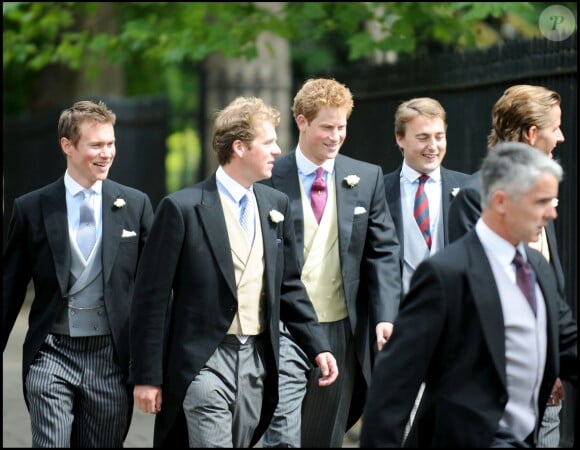 Le prince Harry au mariage de Nicholas van Cutsem et Alice Haddon le 14 août 2009 à Londres.