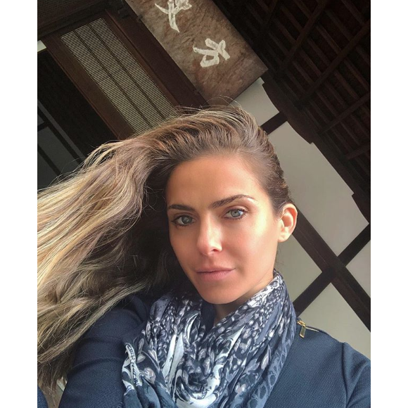 En voyage au Japon, Clara Morgane dévoile une nouvelle expérience de bondage, ce 16 mai 2018.