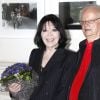 Juliette Gréco et son mari Gérard Jouannest lors de la remise à la chanteuse de la médaille Grand Vermeil de la Ville de Paris le 12 avril 2012
