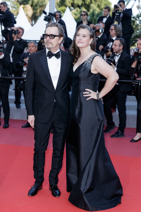 Gary Oldman et sa femme Gisele Schmidt - Montée des marches du film " Capharnaüm " lors du 71ème Festival International du Film de Cannes. Le 17 mai 2018 © Borde / Jacovides / Moreau / Bestimage