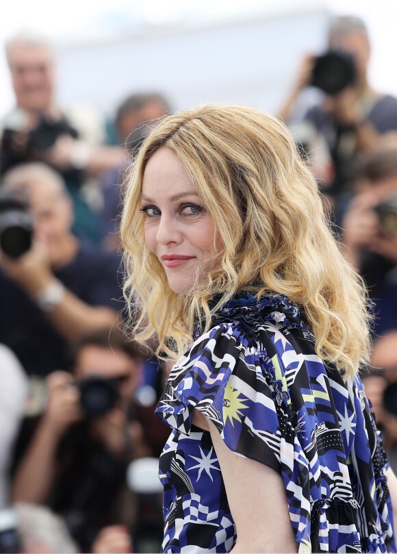 Vanessa Paradis - Photocall du film "Un couteau dans le coeur" lors du 71ème Festival International du Film de Cannes le 18 mai 2018. Moreau-Jacovides-Borde/Bestimage