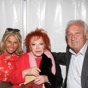 Exclusif - Pierre-Jean Chalençon, Caroline Margeridon, Régine et Marcel Campion - Soirée de clôture pour la fermeture de la Grande Roue de la place de la Concorde et remise d'un chèque de 90 000 euros pour l'Institut Rafaël ( Institut soutenu par J.Hallyday) à Paris le 18 mai 2018 © Guirec Coadic / Philippe Baldini / Bestimage