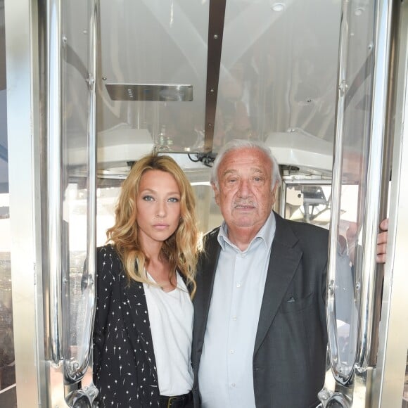 Exclusif - Laura Smet et Marcel Campion - Soirée de clôture pour la fermeture de la Grande Roue de la place de la Concorde et remise d'un chèque de 90 000 euros pour l'Institut Rafaël ( Institut soutenu par J.Hallyday) à Paris le 18 mai 2018 © Guirec Coadic / Philippe Baldini / Bestimage