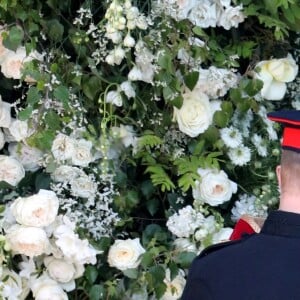 Le prince Harry en uniforme des Blues and Royals arrivant à la chapelle St George de Windsor avec son frère le prince William pour son mariage avec Meghan Markle le 19 mai 2018