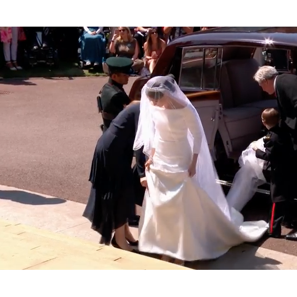 Meghan Markle est apparue dans sa robe signée Clare Waight Keller pour Givenchy le 19 mai 2018 à Windsor pour son mariage avec le prince Harry.