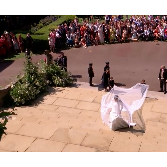 Meghan Markle est apparue dans sa robe signée Clare Waight Keller pour Givenchy le 19 mai 2018 à Windsor pour son mariage avec le prince Harry.