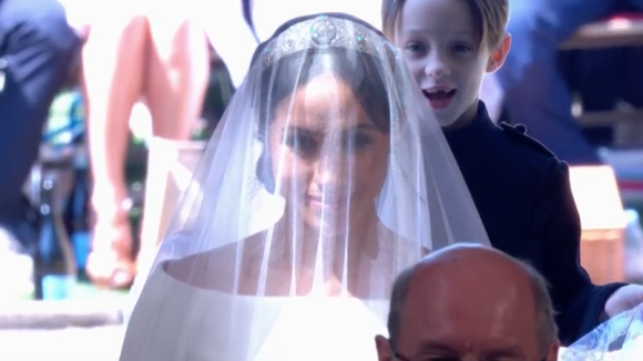 Meghan Markle dans sa robe de mariée Givenchy : l'émotion du prince Harry...