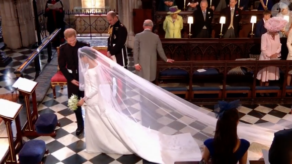 Meghan Markle est apparue dans sa robe signée Clare Waight Keller pour Givenchy le 19 mai 2018 à Windsor pour son mariage avec le prince Harry.