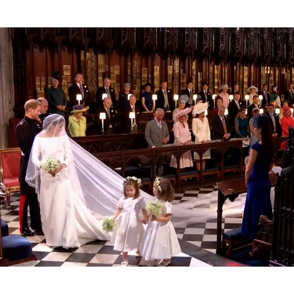 Meghan Markle est apparue dans sa robe signée Clare Waight Keller pour Givenchy le 19 mai 2018 à Windsor pour son mariage avec le prince Harry.