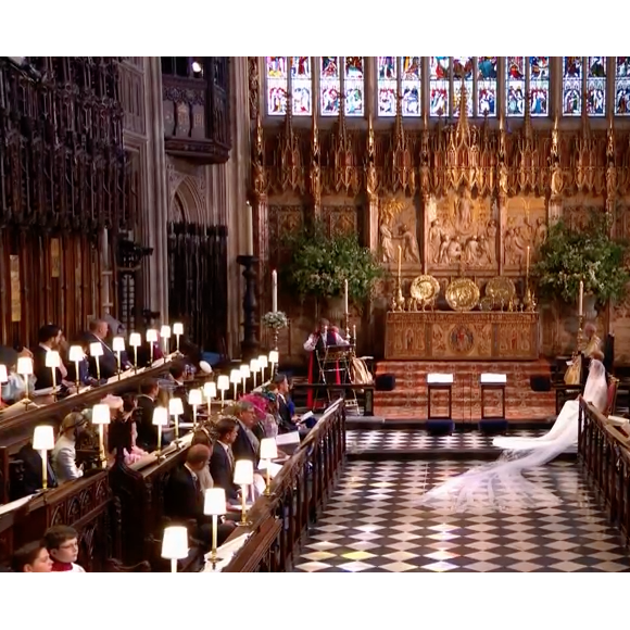 Mariage du prince Harry et de Meghan Markle le 19 mai 2018 en la chapelle St George à Windsor. Meghan porte une robe de mariée confectionnée par Clare Waight Keller pour Givenchy, Harry porte son uniforme de capitaine des Blues and Royals.