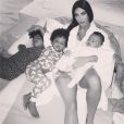 Kim Kardashian a profité de la fête des mères américaine de ce 13 mai 2018 pour publier de nouvelles photos de famille sur son compte Instagram.