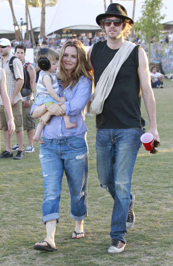Alicia Silverstone, Christopher Jarecki et leur fils Bear Blu à Coachella en 2012.