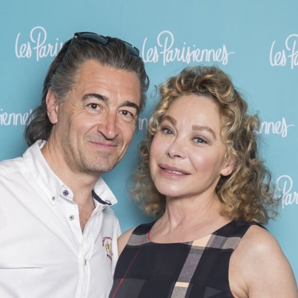 Exclusif - Grace de Capitani et son compagnon Jean-Pierre Jacquin - Photocall de la première du spectacle "Les Parisiennes" aux Folies Bergères à Paris le 24 mai 2018. © Olivier Borde - Pierre Perusseau/Bestimage