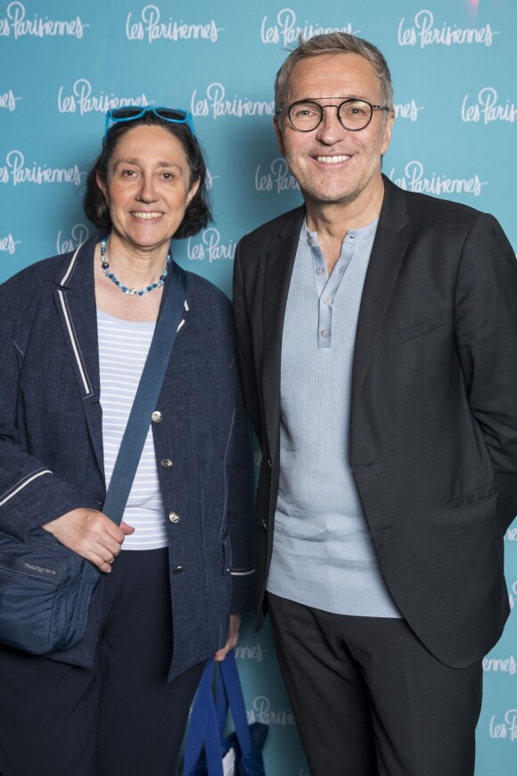 Exclusif - Danielle Moreau, Laurent Ruquier - Photocall de la première du spectacle "Les Parisiennes" aux Folies Bergères à Paris le 24 mai 2018. © Olivier Borde - Pierre Perusseau/Bestimage