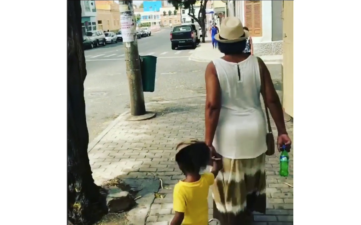 Photo : La mère de Stomy Bugsy avec son petit-fils Lat Dior sur Instagram -  Purepeople