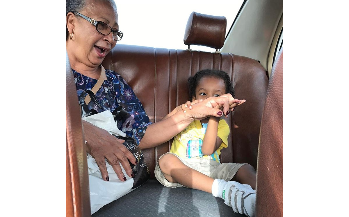 Photo : La grand-mère de Stomy Bugsy avec son petit-fils, Lat Dior sur  Instagram. - Purepeople