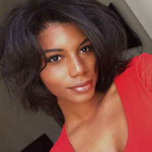 Taylor Rooks est présentatrice pour la chaîne de télévision sportive SportsNet New York. Selon la "Page Six", elle est la nouvelle petite amie de l'acteur Jesse Williams (mai 2018).