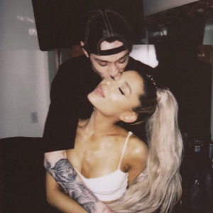 Pete Davidson et Ariana Grande. Juin 2018.