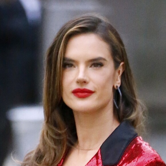 Alessandra Ambrosio arrive au Brooklyn Museum pour assister aux CFDA Awards 2018. New York, le 4 juin 2018.