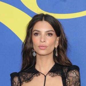 Emily Ratajkowski assiste aux CFDA Awards 2018 au Brooklyn Museum à New York, le 4 juin 2018.