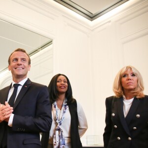 Hugo LLoris, Emmanuel Macron, président de la République, Laura Flessel, ministre des Sports, Brigitte Macron - Le président de la République accompagné de sa femme rencontre les joueurs qui vont participer à la coupe du monde de football au centre national de Clairefontaine le 5 juin 2018.