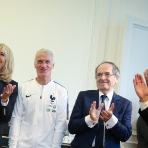 Brigitte Macron, Didier Deschamps, entraineur de l'équipe de France de Football, Noel Le Graet, président de la Fédération Francaise de Football (FFF), Emmanuel Macron, président de la République - Le président de la République accompagné de sa femme rencontre les joueurs qui vont participer à la coupe du monde de football au centre national de Clairefontaine le 5 juin 2018.