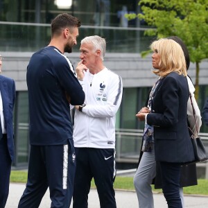 Noël Le Graët, président de la fédération française de football, Hugo Lloris, capitaine de l'équipe de France de football, Didier Deschamps, sélectionneur de l'équipe de France de Football, Brigitte Macron, Laura Flessel, ministre des sports - Le président et son épouse rencontrent les joueurs de l'équipe de France de football qui participeront à la coupe du monde au centre de Clairefontaine le 5 juin 2018.