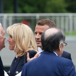 Didier Deschamps, sélectionneur de l'équipe de France de Football, Brigitte Macron, le président Emmanuel Macron - Le président et son épouse rencontrent les joueurs de l'équipe de France de football qui participeront à la coupe du monde au centre de Clairefontaine le 5 juin 2018.