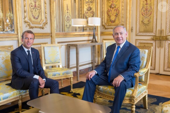 Le président Emmanuel Macron reçoit le premier ministre Benjamin Netanyahu au palais de l'Elysée à Paris le 5 juin 2018.