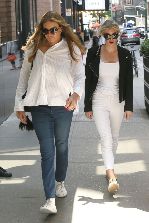 Caitlyn Jenner et sa compagne Sophia Hutchins à New York le 4 juin 2018.