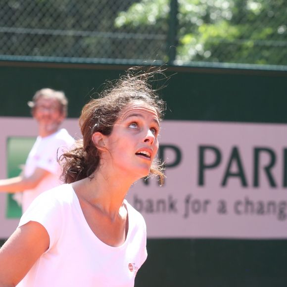 Exclusif - Clémence Castel - 26ème édition du Trophée des personnalités en marge des Internationaux de Tennis de Roland Garros à Paris. Le 7 juin 2018. La 26ème édition du trophée des personnalités rassemblera de nombreuses célébrités qui viendront partager un moment convivial et solidaire autour de leur passion pour le tennis. Cette année, le trophée innove en invitant les personnalités à venir mesurer leur vitesse de balle pour la bonne cause. Pour la première fois, grâce au soutien de Engie et Babolat, chaque kilomètre heure sera converti en euro. 1 km/h = 1 euro. Le montant additionné sera remis par les vainqueurs aux associations "Premier de Cordée" et "Sourire à la vie". De plus, Engie remettra chaque jour un chèque à une association qui oeuvre pour l'accès au sport : "Princesse Margot" parrainée par K.Adams, "Innocence en danger" représentée par N.Baye, "Autour des williams" soutenue par O.Meunier et "Autiste sans frontières" avec L.Delahousse. © Denis Guignebourg / Bestimage  No Web No Blog pour Belgique et Suisse07/06/2018 - Paris